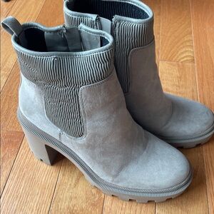 JLO Ankle Boots